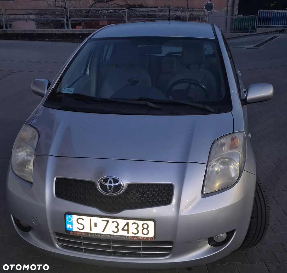 Toyota Yaris 1.3 VVT-i Executive - 3