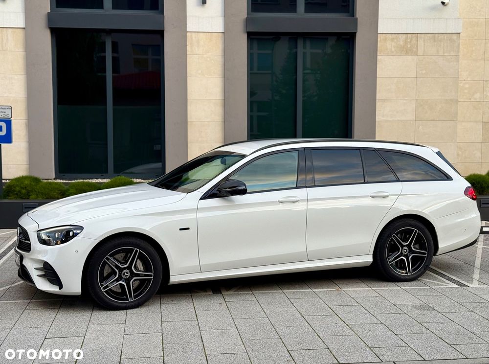 Mercedes-Benz Klasa E 300 de AMG - 40