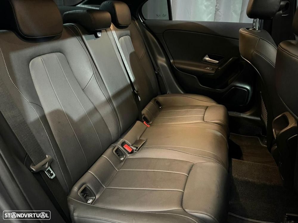 Mercedes-Benz A 250 Limousine - 11