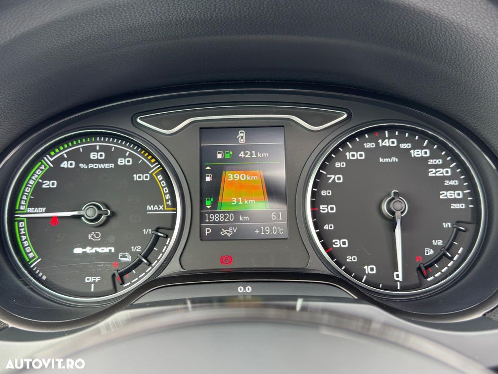 Audi A3 1.4 TFSI ack S line Sportpaket - 27