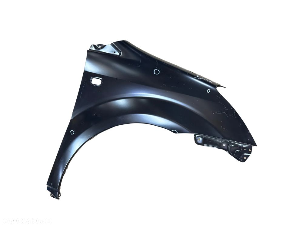 BŁOTNIK PRAWY TOYOTA COROLLA VERSO 2004-2009 818602