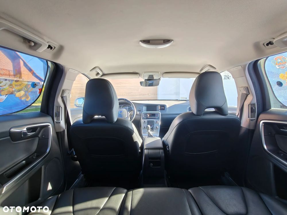 Volvo V60 D3 Momentum - 9