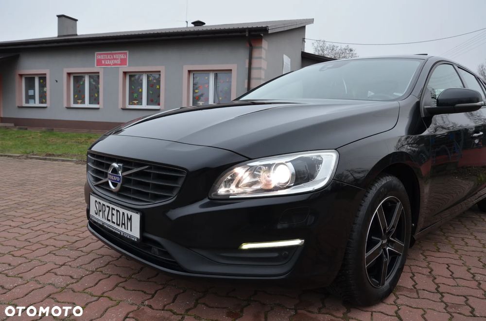 Volvo V60 D4 Geartronic Momentum - 32