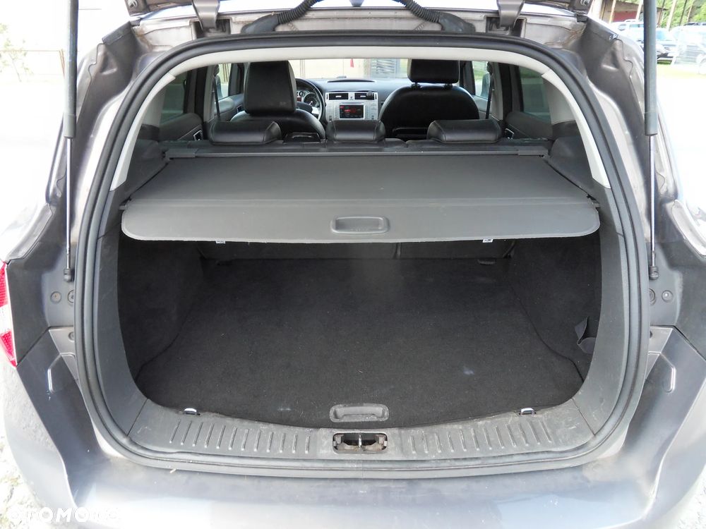 Ford Kuga 2.0 TDCi 2x4 Titanium - 10