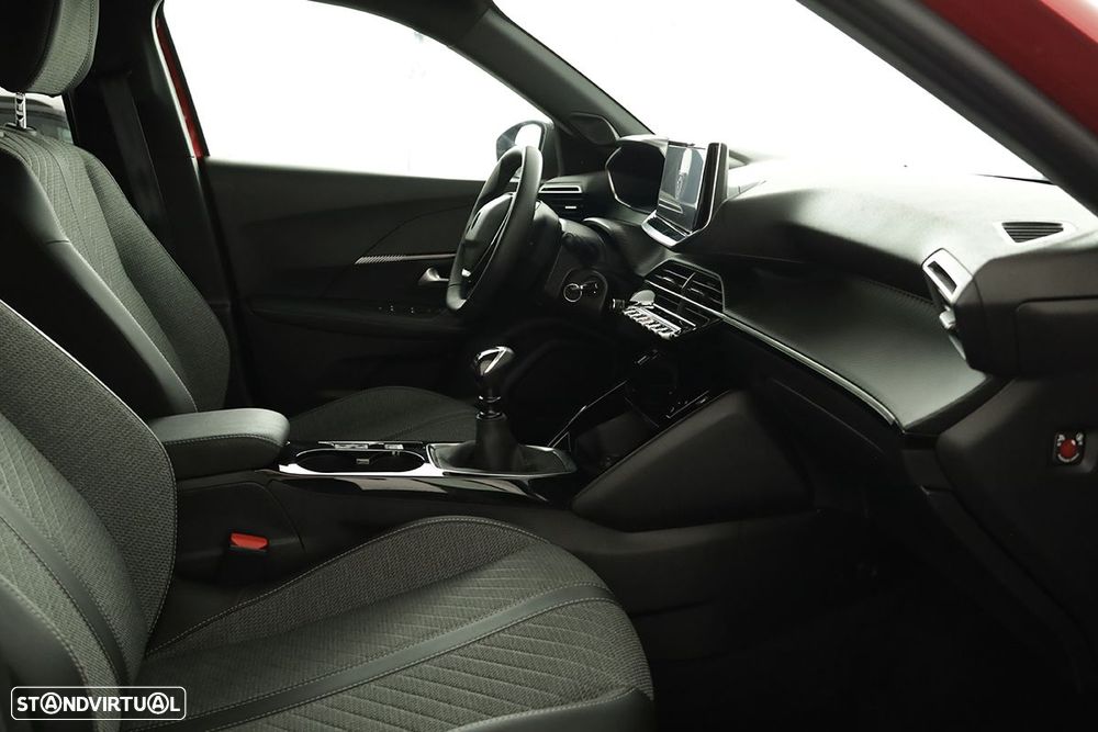 Peugeot 2008 1.2 PureTech Allure - 21