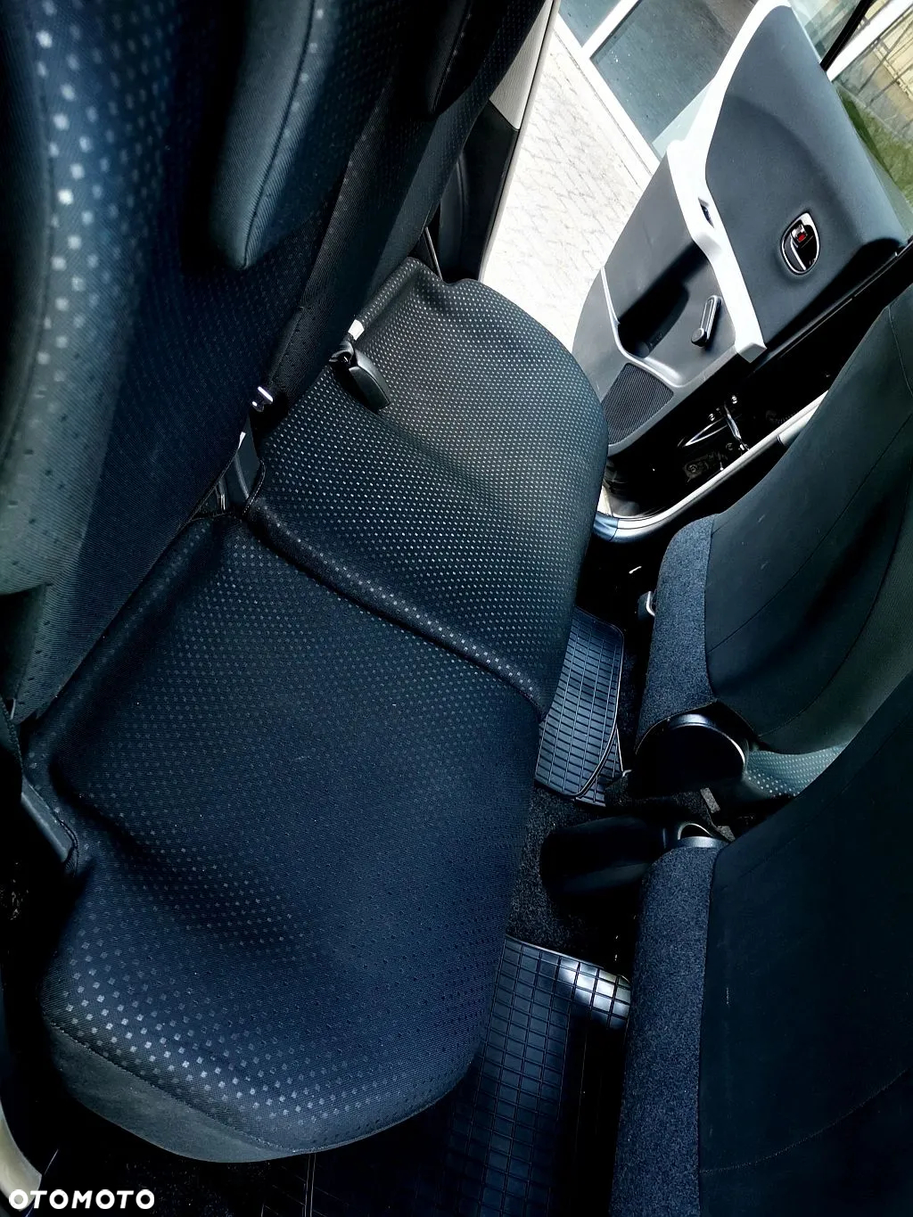 Toyota Yaris 1.33 Premium - 8