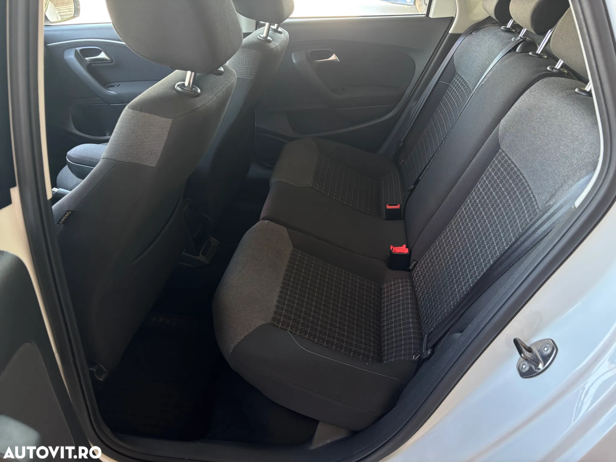 Volkswagen Polo 1.4 TDI CR Comfortline - 29