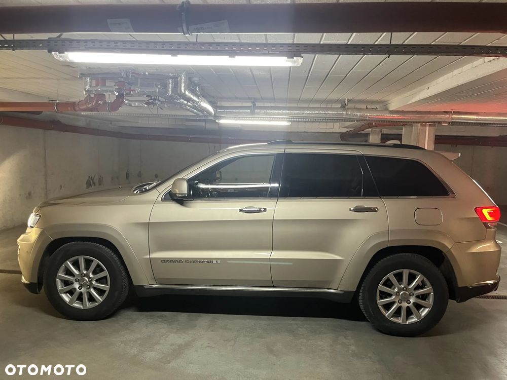 Jeep Grand Cherokee - 1