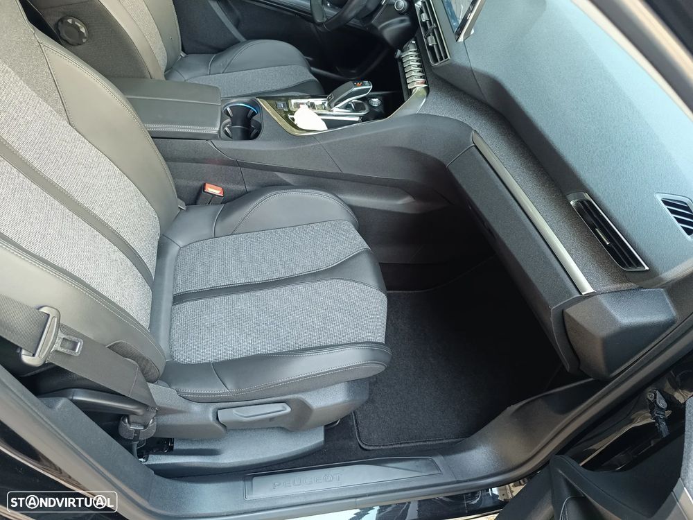 Peugeot 3008 1.2 PureTech Allure Pack EAT8 - 20