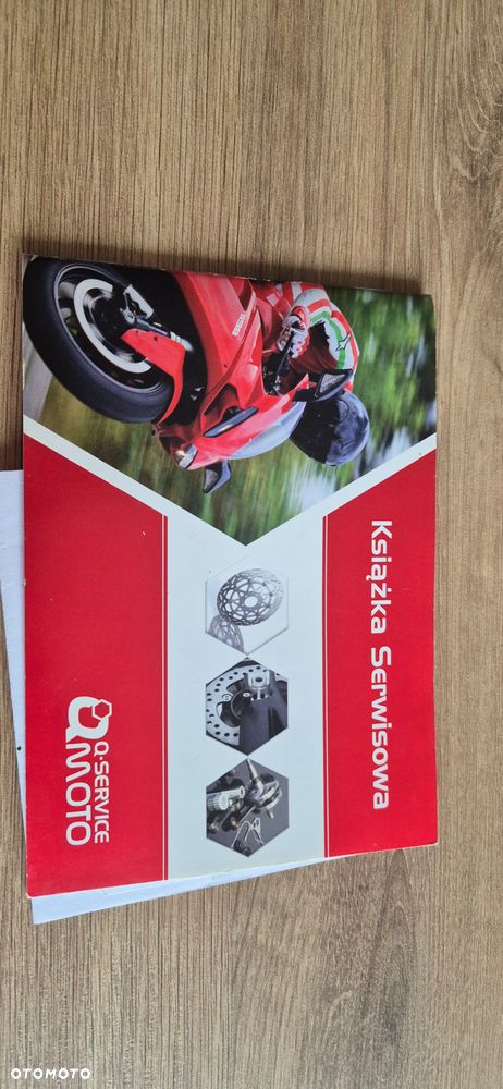 Suzuki GSX - 21