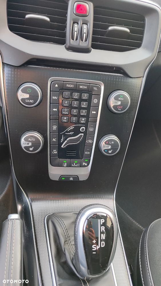 Volvo V40 D3 Momentum - 24