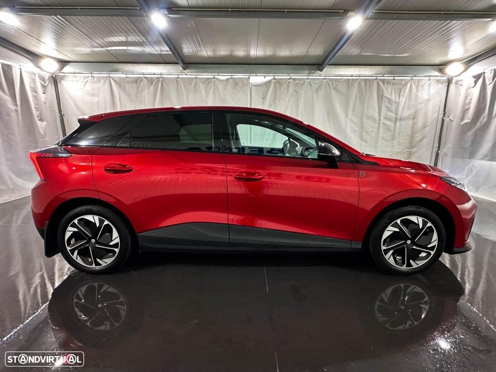MG MG4 64 kWh Luxury - 12
