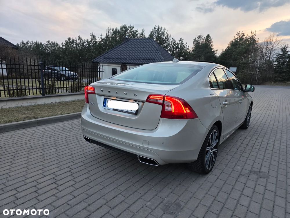 Volvo S60 D4 Geartronic Summum - 18