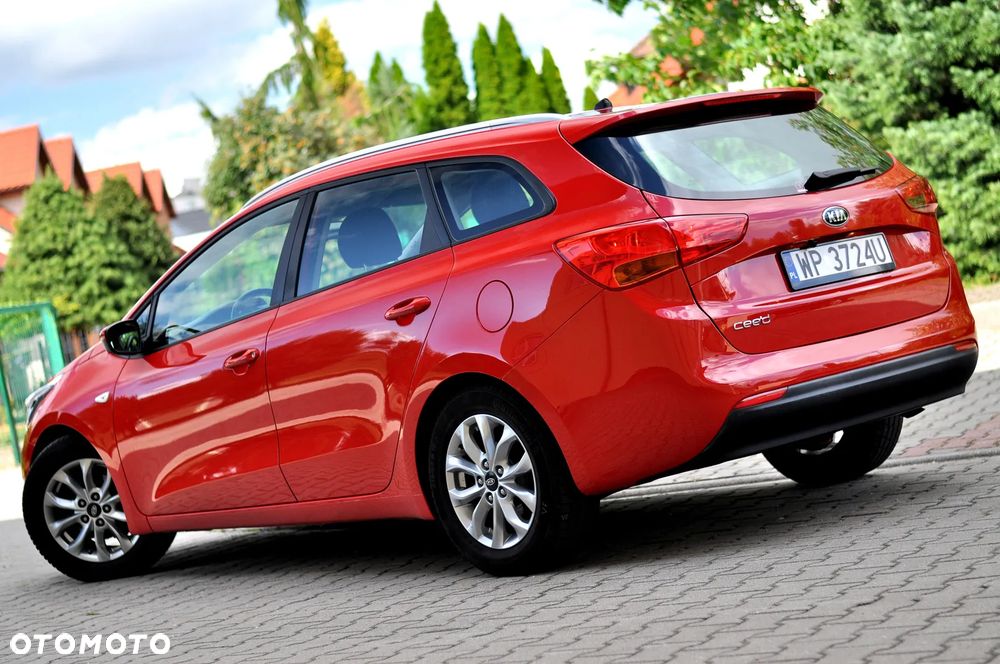Kia Ceed 1.6 GDI M DCT - 4