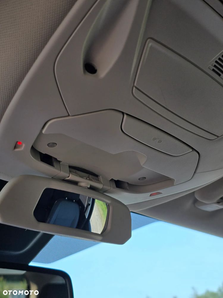 Ford C-MAX 2.0 TDCi Start-Stop-System Titanium - 24