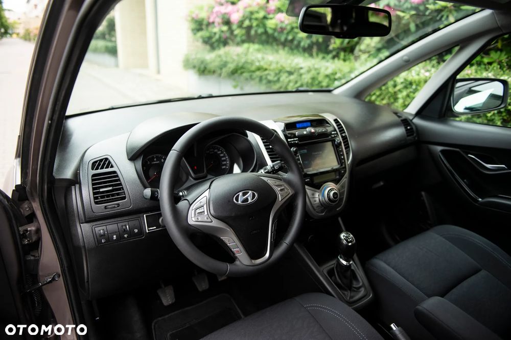 Hyundai ix20 1.4 blue Comfort - 16