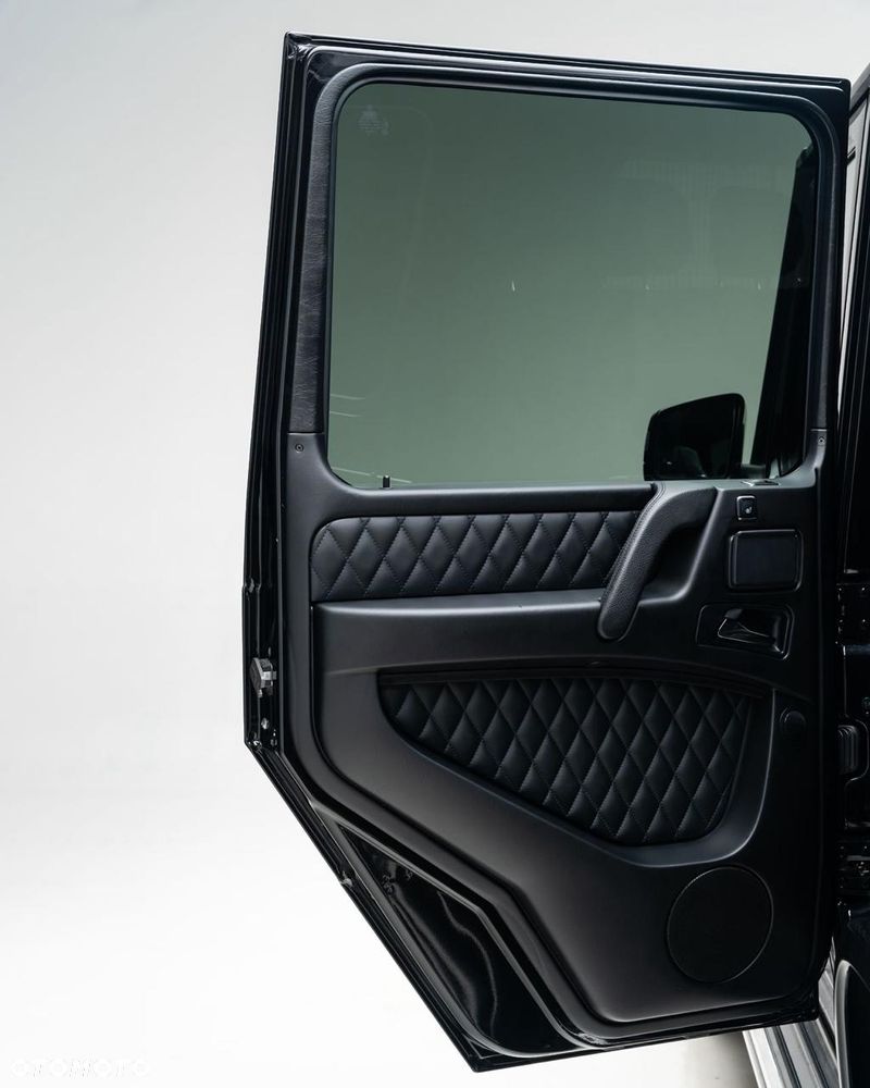 Mercedes-Benz Klasa G AMG 65 AMG SPEEDSHIFT 7G-TRONIC - 12