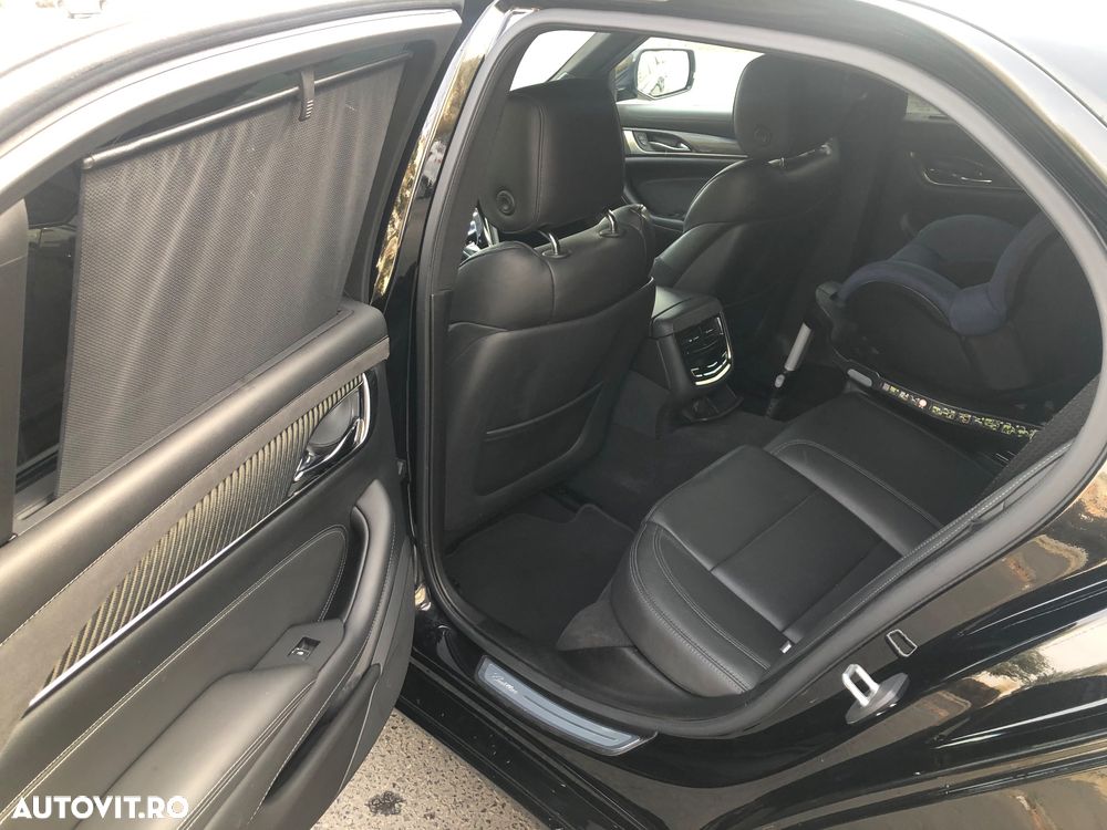 Cadillac CTS - 7