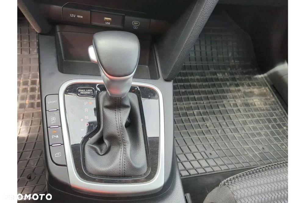 Kia XCeed - 8