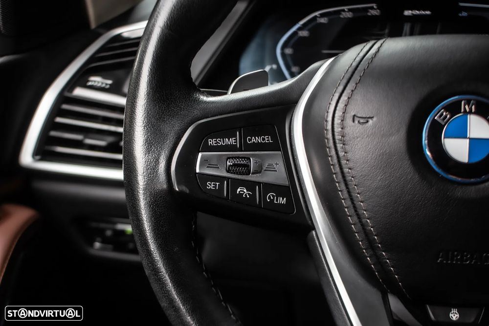 BMW X5 xDrive45e - 12
