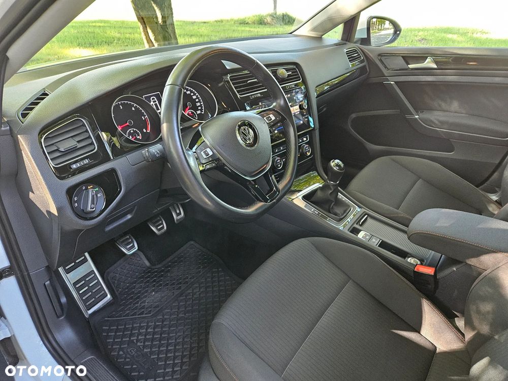 Volkswagen Golf 2.0 TDI BMT Comfortline - 15