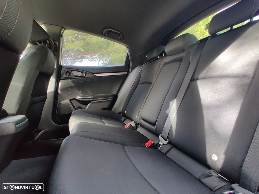 Honda Civic 1.0 i-VTEC Executive - 14