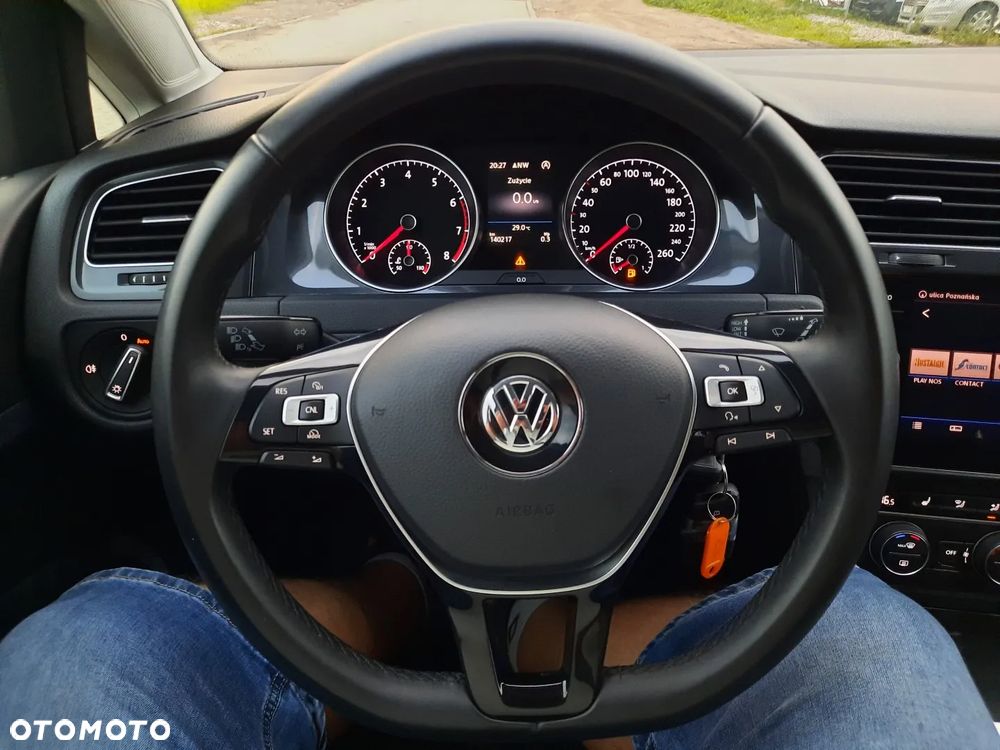 Volkswagen Golf 1.4 TSI BMT Comfortline - 26