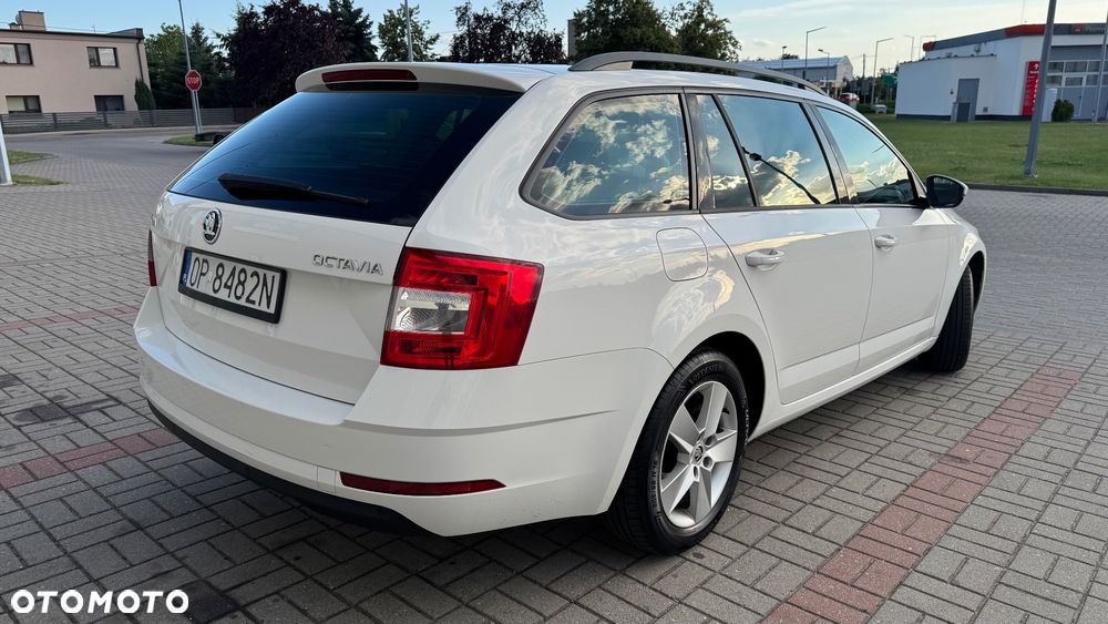 Skoda Octavia 1.6 TDI Ambition - 5