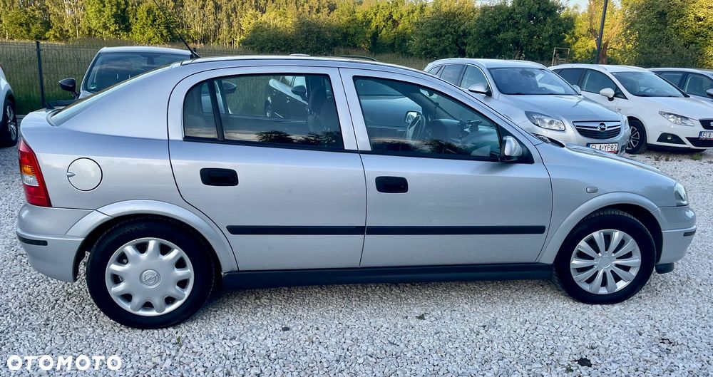 Opel Astra 1.6 GL - 6
