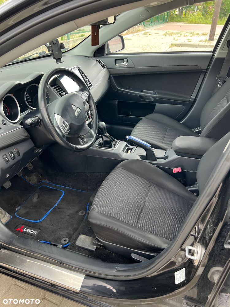 Mitsubishi Lancer 1.6 Intense - 27