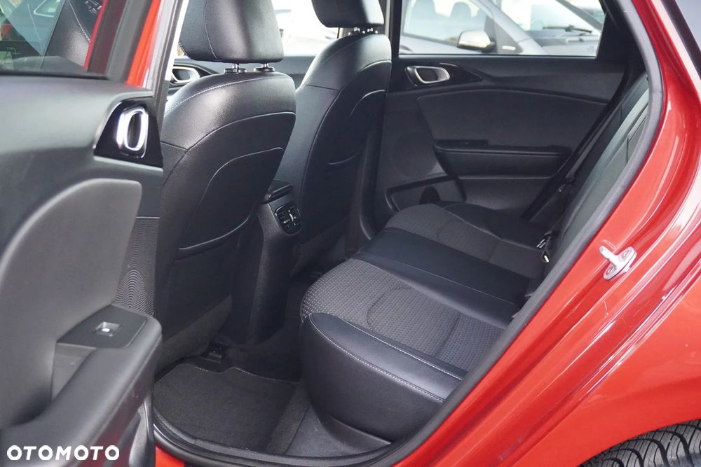 Kia Ceed 1.4 T-GDI L Business Line DCT - 6