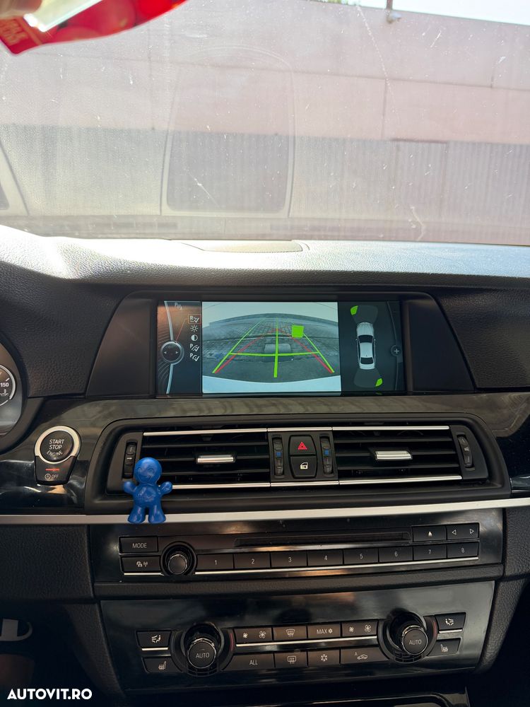 BMW Seria 5 525d Aut. - 14