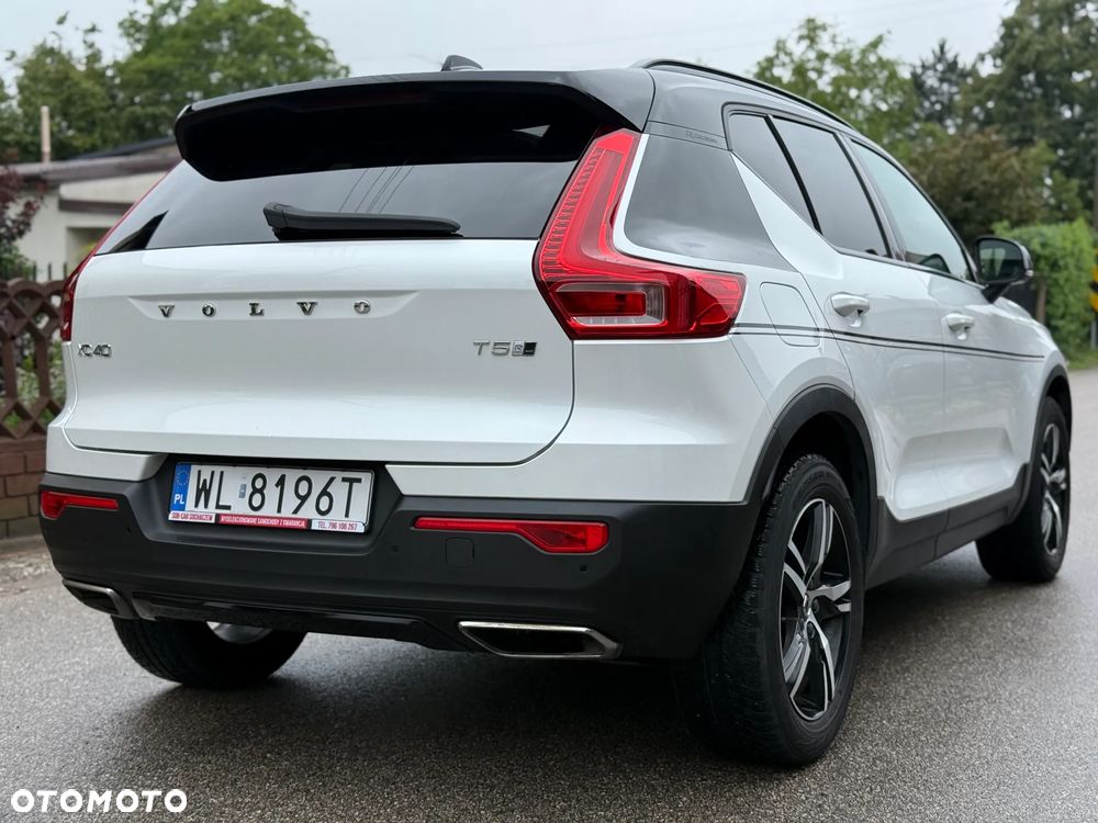 Volvo XC 40 T5 AWD R-Design - 4
