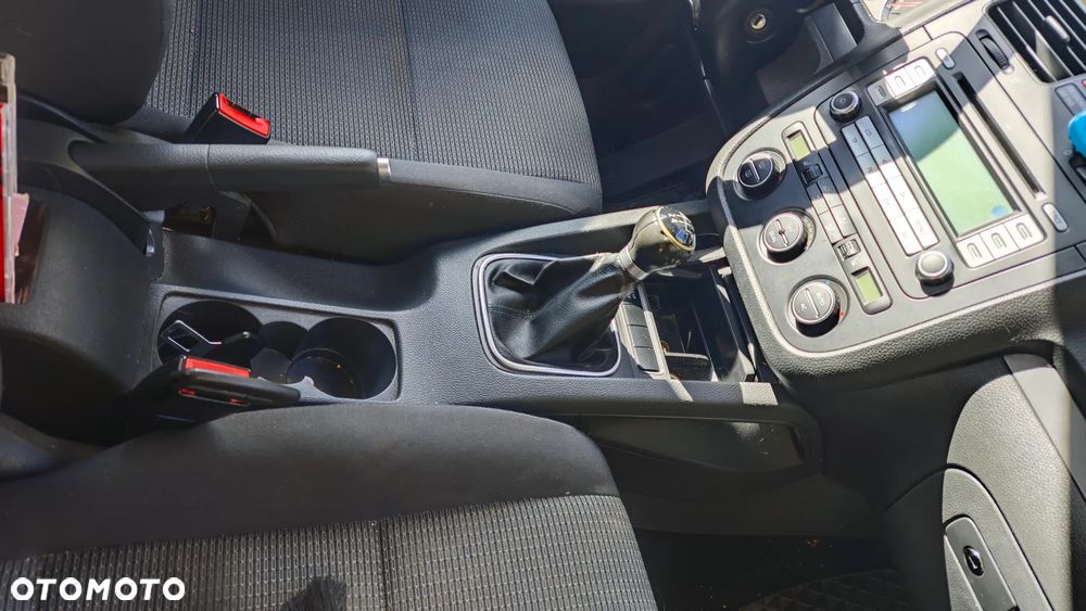 Volkswagen Jetta - 11