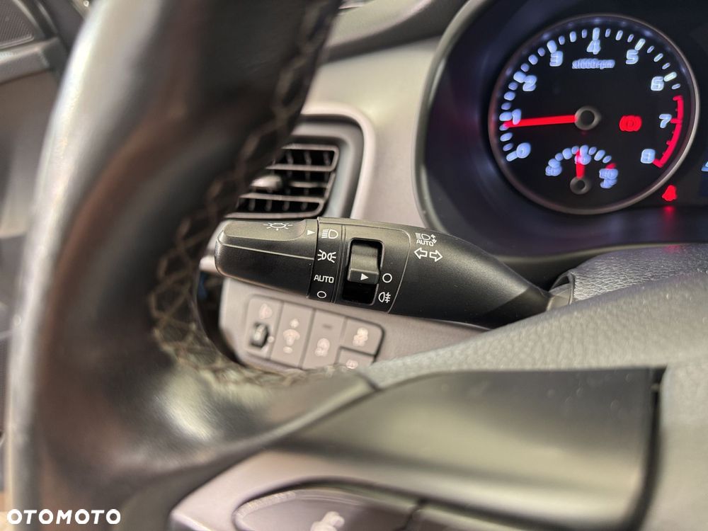 Kia Stonic - 15