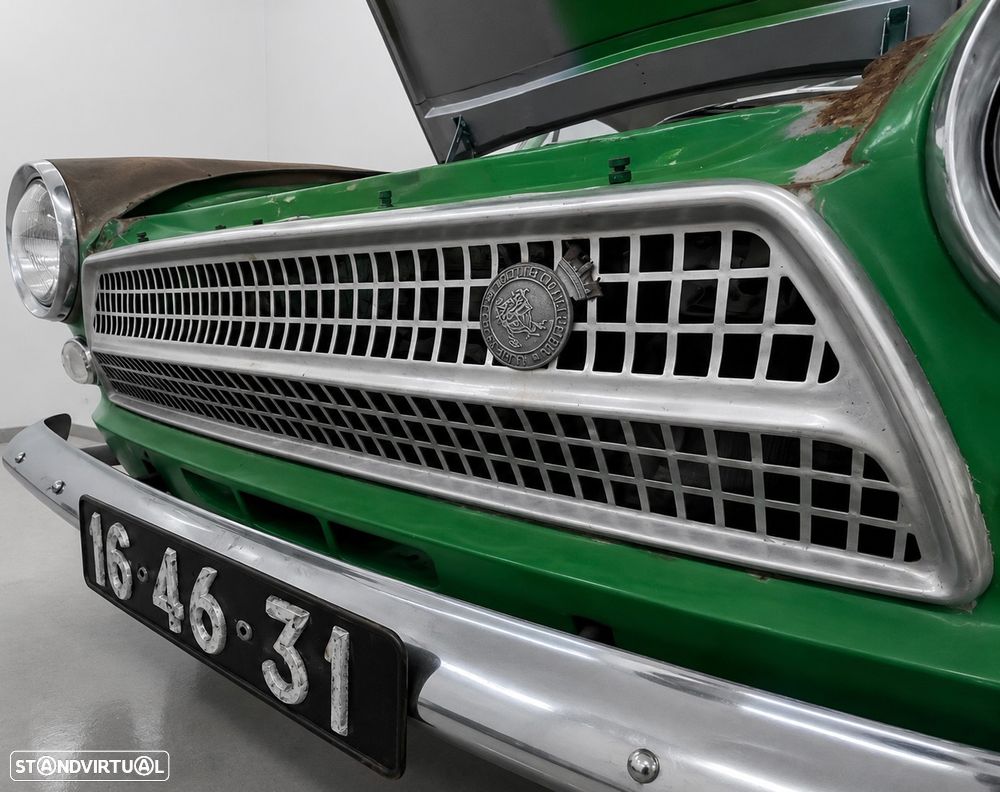 Ford Cortina - 4