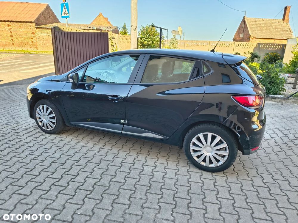 Renault Clio - 10