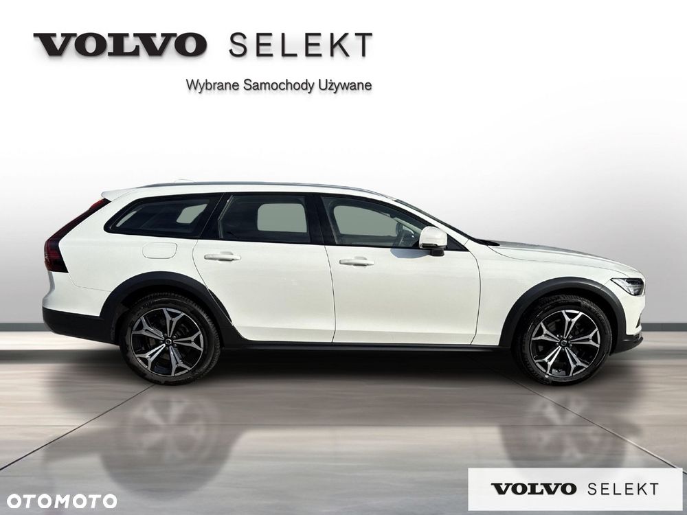 Volvo V90 Cross Country - 7