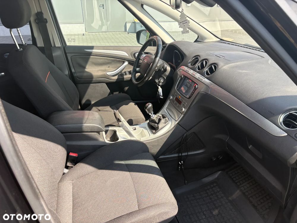 Ford S-Max - 14