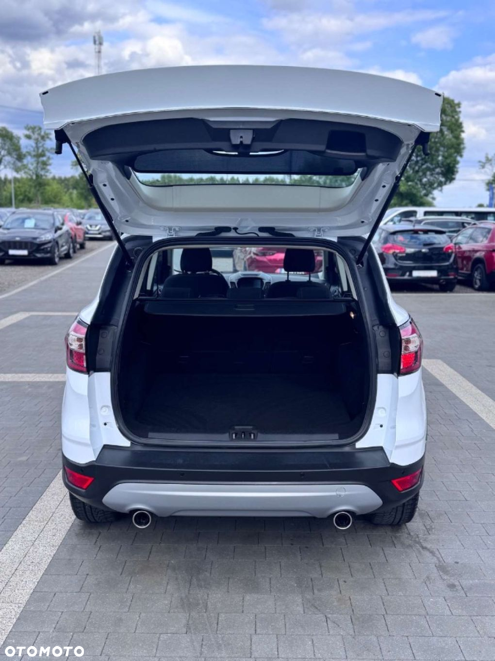 Ford Kuga 1.5 EcoBoost 2x4 Cool & Connect - 15