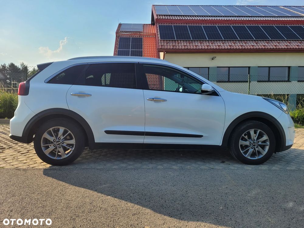Kia Niro 1.6 GDI Hybrid L - 6