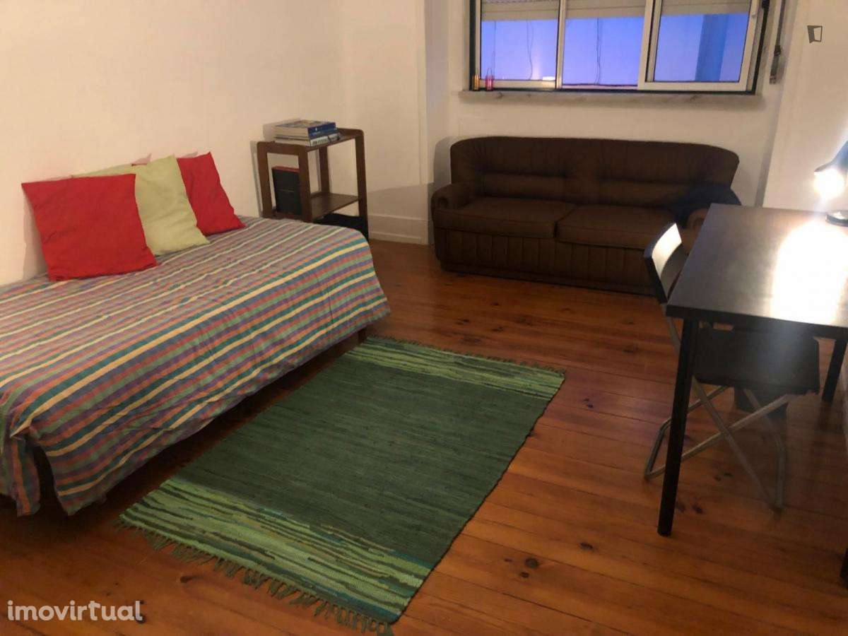 Quarto - localizado em Lisbon - Grande imagem: 2/8
