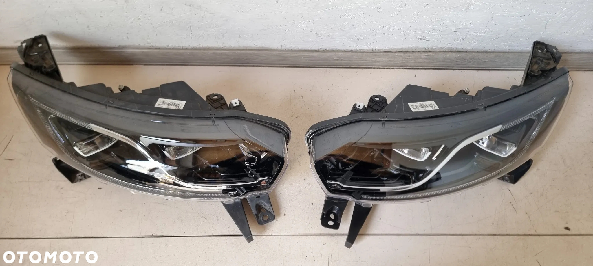 Lampa PURE LED przód prawa lewa RENAULT ESPACE V 5 - 4