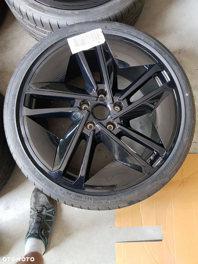 alufelgi 4j3301025m 4j3601025l audi etron rs 11.5' 9.5' 21'' 5x130 et66 60 - 4