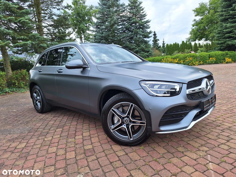 Mercedes-Benz GLC 200 4Matic 9G-TRONIC AMG Line - 2
