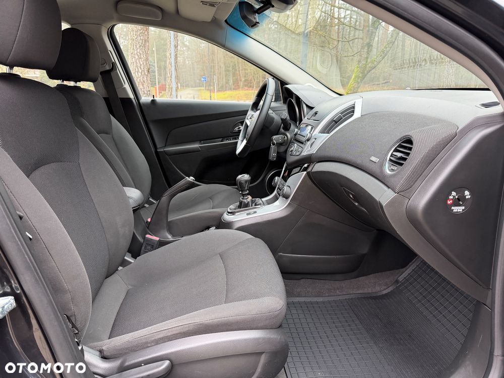 Chevrolet Cruze - 30