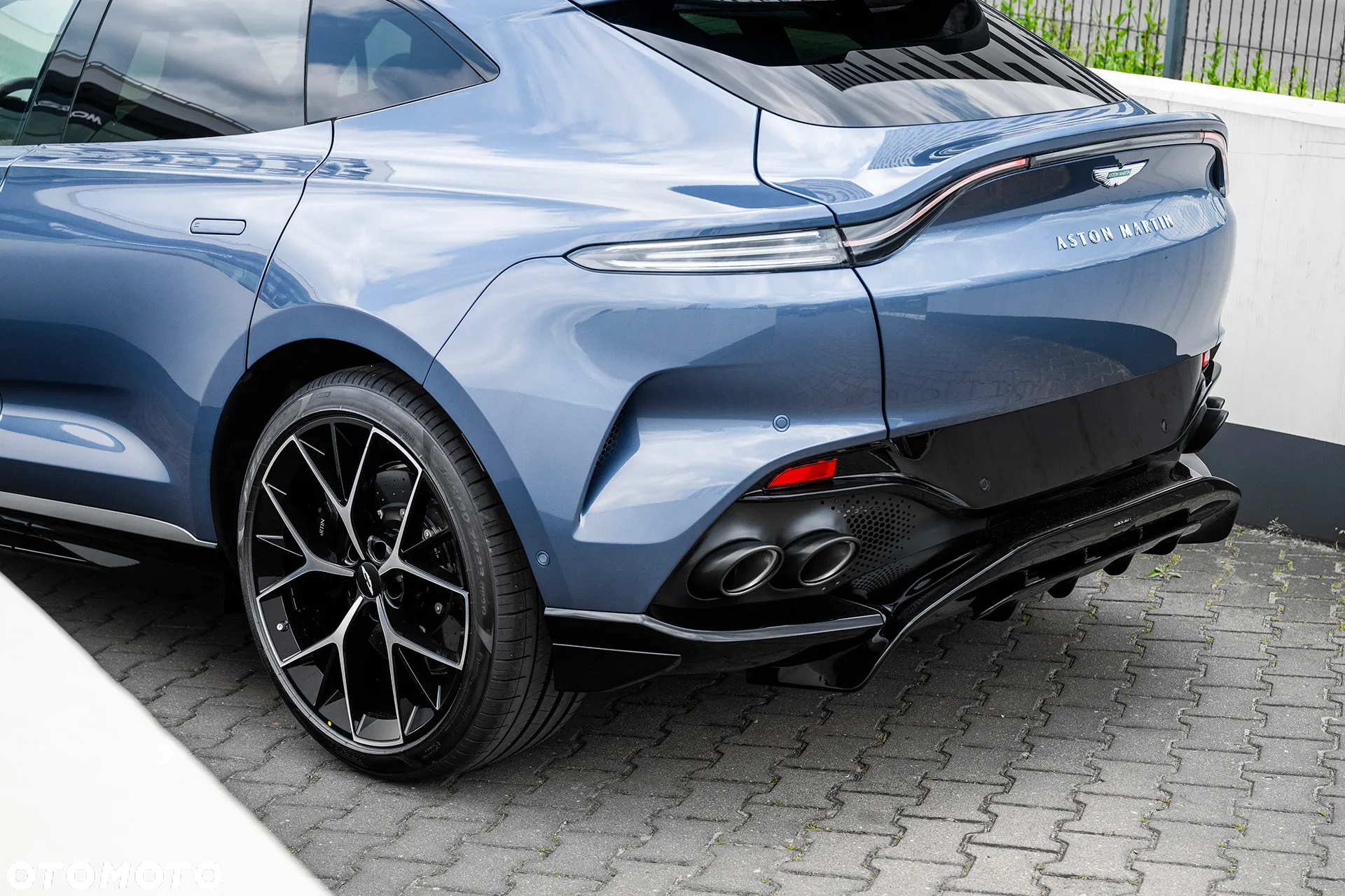Aston Martin DBX707 - 3