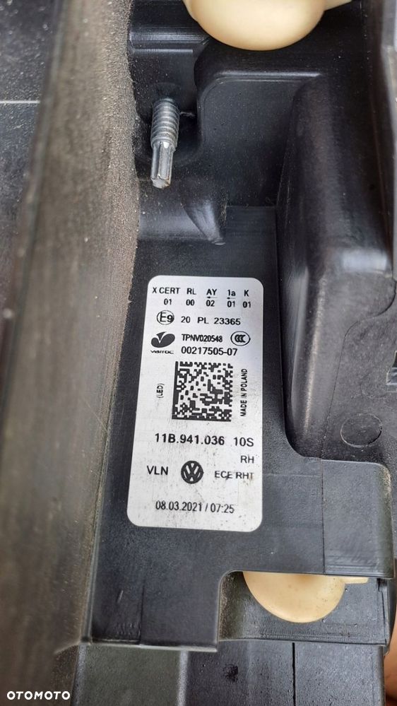 VW ID4 ID4 PRAWA LAMPA PRAWY PRZÓD 11B941036 ŁADNA UŻYWANA - 7