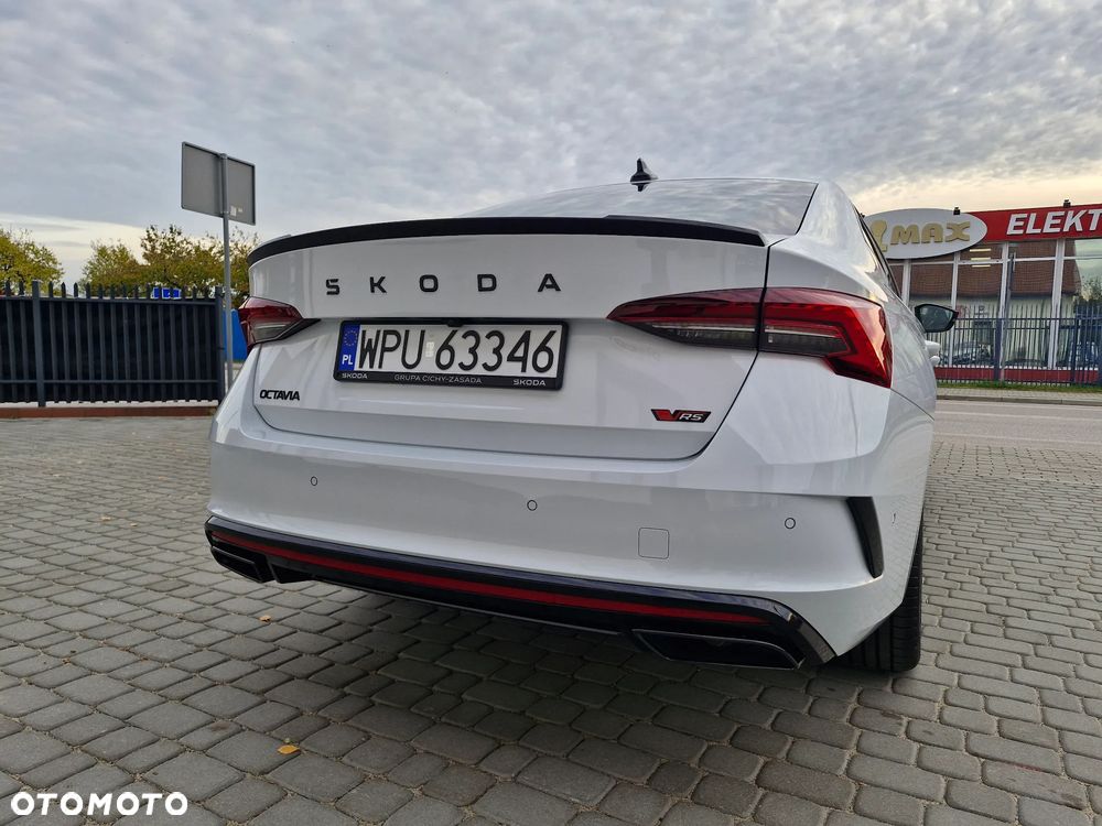 Skoda Octavia 2.0 TSI RS DSG - 8