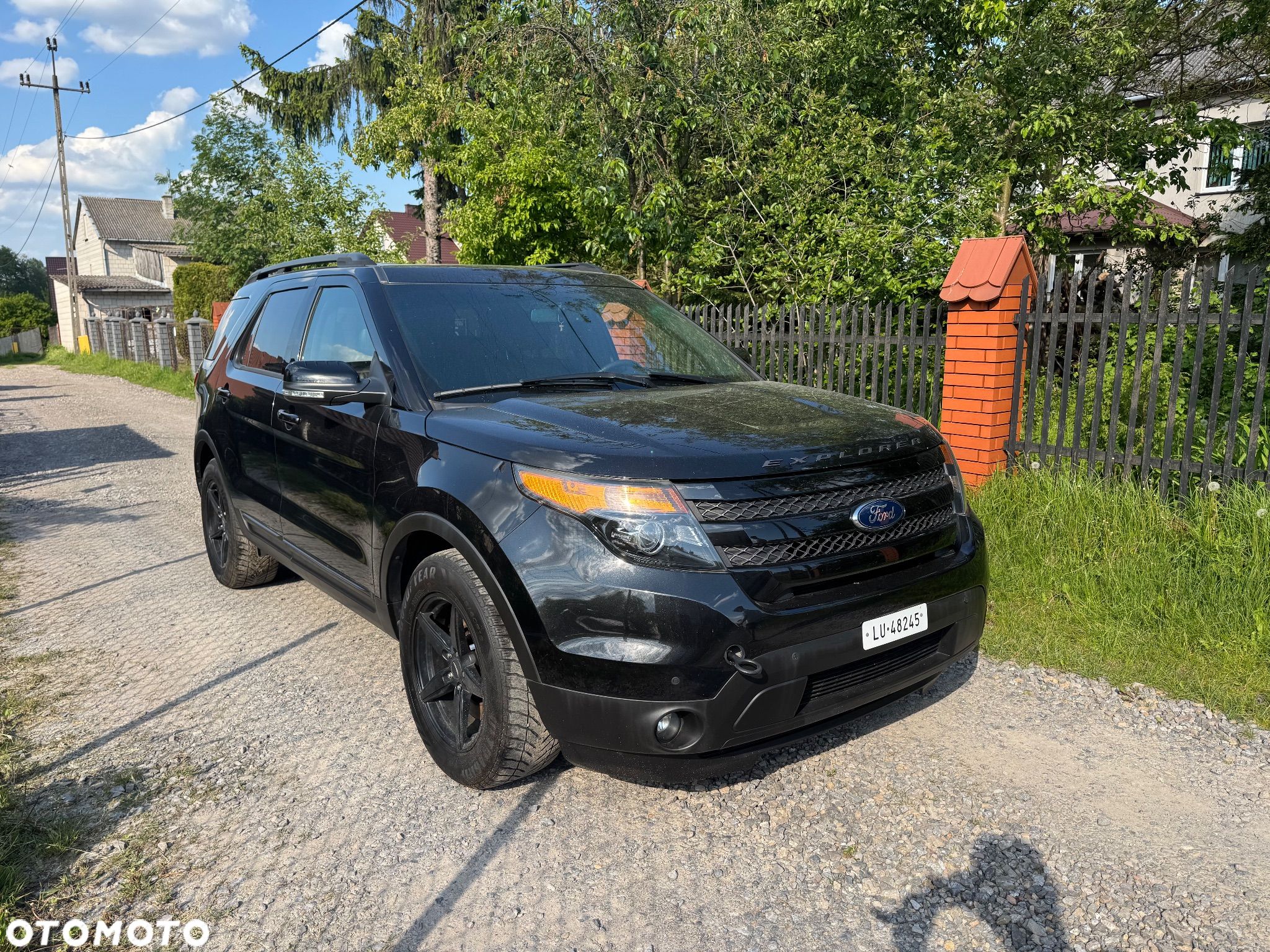 Ford Explorer - 1